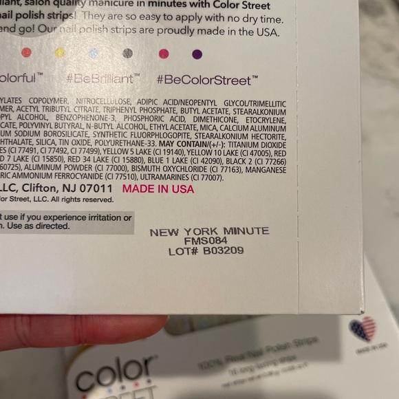 Color Street Press-On Nails in New York Minute - Picture 2 of 2